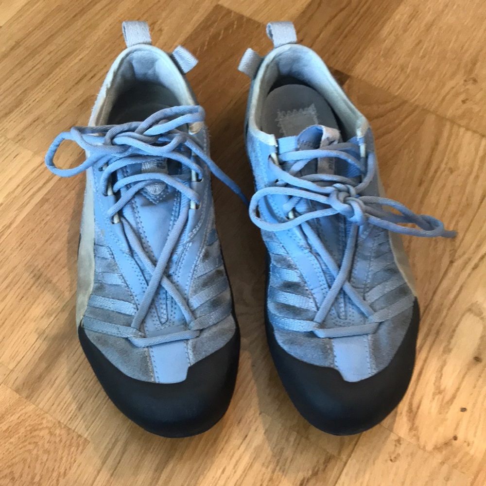 Puma sneakers